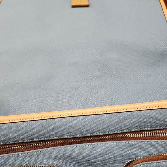 Authentic Leather Coach Messenger/Laptop Bag, Great Condition - Picture 5 of 11